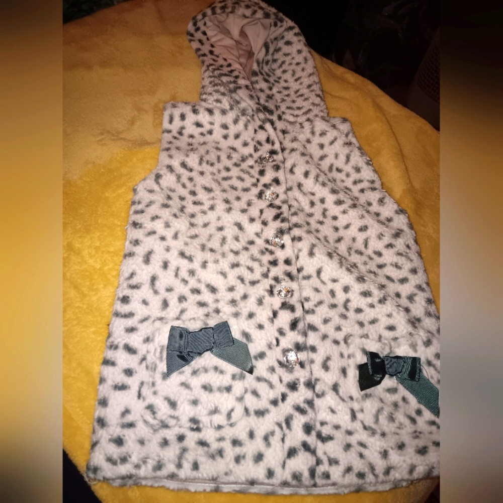 Girls size small 5/6, Girls Rule faux fur hooded vest
